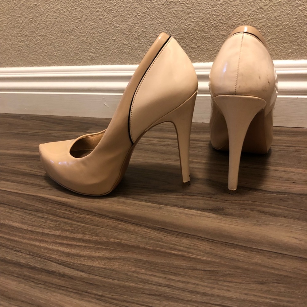 Heels - Picture 2 of 6